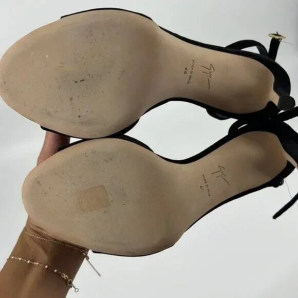 GIUSEPPE Zanotti Basic 105 Heel in Nero - Picture 9 of 9